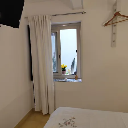 Ciclopi Guest house